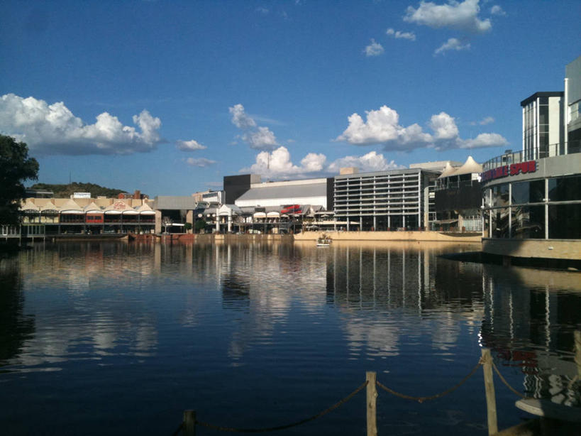 无人,码头,横图,室外,白天,水,城市,港口,建筑,南非,反射,云,首都,现代,天空,摄影,布隆方丹,奥兰治自由邦,彩图,摆渡口,埠头,渡口,渡头,港湾,海港,货运码头,口岸,商港