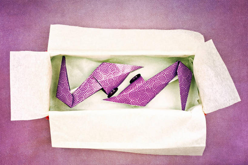 无人,横图,特写,爱尔兰,紫色背景,纸,首都,盒子,摄影,创造力,手艺,美术工艺,彩图,影棚拍摄