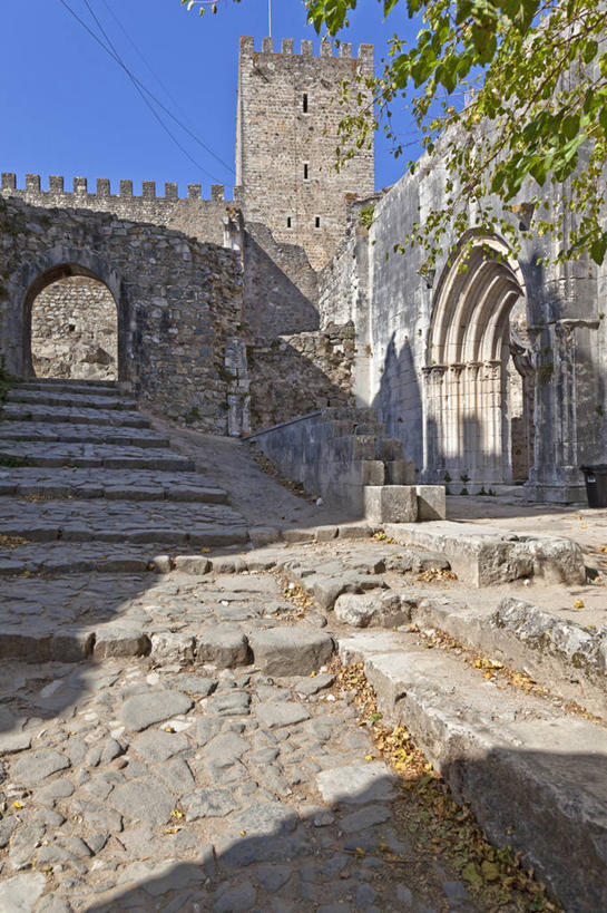 无人,竖图,室外,白天,建筑,葡萄牙,拱门,台阶,天空,摄影,宁静,彩图,莱里亚