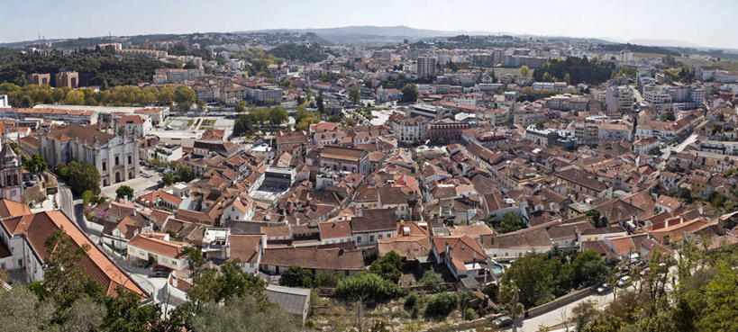 无人,横图,全景,俯视,航拍,室外,白天,度假,美景,城市风光,城市,建筑,葡萄牙,城堡,景观,塔,娱乐,享受,休闲,景色,放松,摄影,鸟瞰,彩图,高角度拍摄,莱里亚