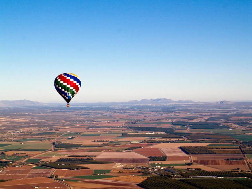无人,横图,室外,白天,旅游,度假,自由,旅途,美景,地平线,地形,景观,田地,辽阔,地面,半空,娱乐,飞,一个,自然,热气球,享受,休闲,广阔,景色,放松,摄影,单个,宁静,一望无际,自然风光,延伸,德克萨斯,万里无云,天地相交,无边无际,一马平川,埃尔帕索,冒险,休闲活动,旅行