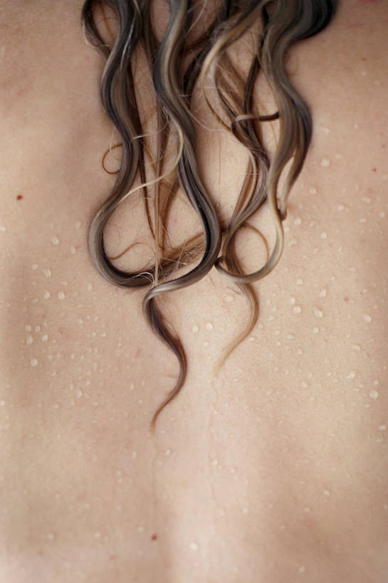 头发,裸体,一个人,竖图,特写,化妆,美容,水,澳大利亚,仅一个女性,护肤,淋浴,湿,背面,保养,享受,休闲,放松,保健,人体,摄影,潮湿,后背,卫生,毛发,悉尼,养颜,湿润,新南威尔士,全画面,全框架,全帧,SPA美容,全画幅,例行公事,感知