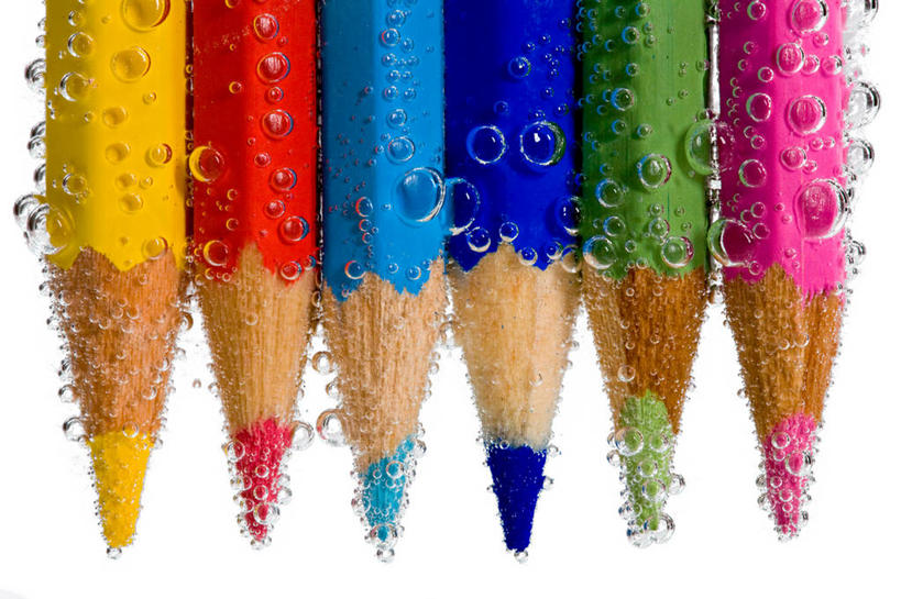 无人,横图,室内,白色背景,英国,一排,整齐,排列,白色,泡泡,铅笔,冷饮,摄影,多样,创造力,苏打,队列,北欧,选择,纯净,想法,美术工艺,影棚拍摄,彩色铅笔