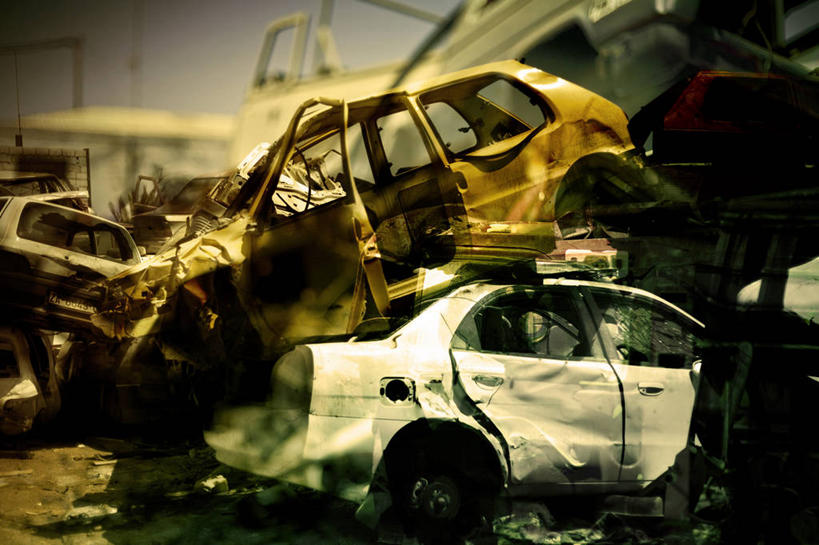 无人,横图,室外,白天,汽车,西班牙,堆叠,机动车,垃圾,破坏,破损,排列,运输,摄影,损坏,碰撞,交通事故,循环利用,伊比利亚半岛,环境保护