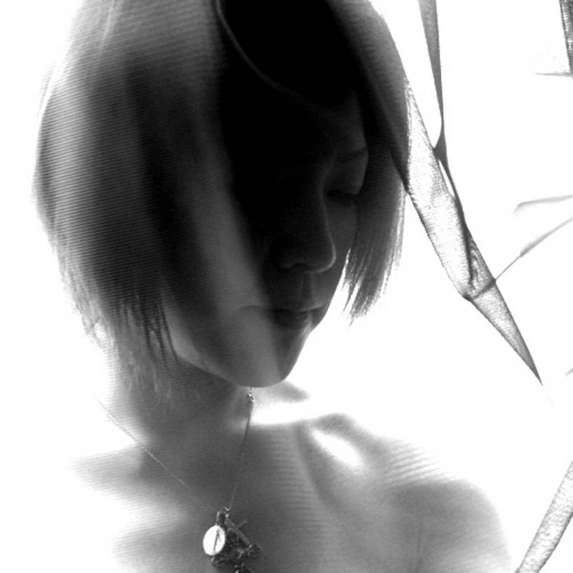 东方人,成年人,脸,头,脸颊,裸体,一个人,方图,阶调图片,室内,特写,白色背景,项链,珠宝,日本,亚洲,仅一个女性,朦胧,模糊,光亮,关东地区,黄种人,肩膀,白色,思考,日本人,遮,遮掩,摄影,照亮,掩盖,遮挡,东亚,东亚人,遮盖,茨城县,掩饰,亚洲人,头部,脸部,脸蛋,面部,单色图片,影棚拍摄,水户,短发