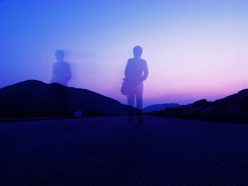 两个人,横图,室外,多次曝光,日落,山,山脉,路,香港,朦胧,模糊,自然,黄昏,摄影,宁静,环境,近景,剪影,逆光,旅行,独处