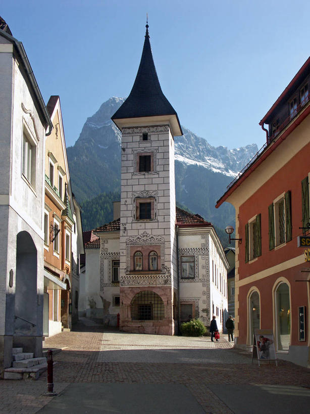 无人,竖图,室外,白天,山,建筑,街道,日光,奥地利,山顶,塔,天空,摄影,市政厅,欧洲文化,中欧,万里无云,施蒂利亚州,旅行