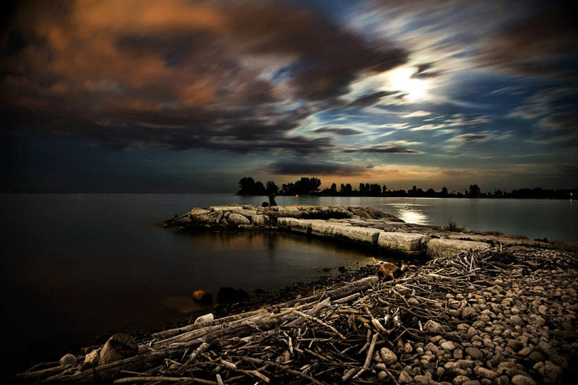 无人,横图,室外,夜晚,美景,加拿大,木制,浮木,景观,月光,自然,景色,摄影,宁静,环境,自然风光,安大略省,海滩,岩石,旅行
