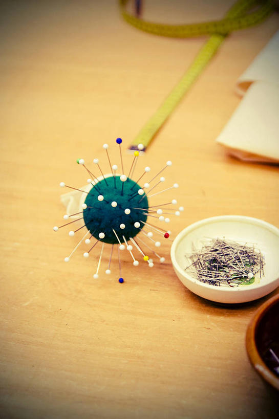 无人,裁缝,竖图,室内,静物,餐具,德国,准备,首都,柏林,盘子,卷尺,工业,摄影,中欧,圆柱销,纺织工业