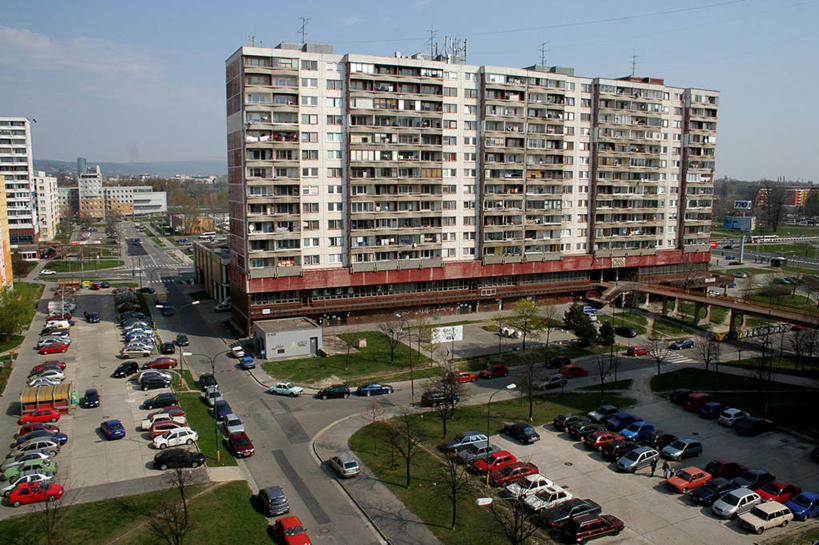 无人,横图,俯视,室外,白天,度假,美景,天际线,城市风光,城市,建筑,路,摩天大楼,汽车,斯洛伐克,景观,机动车,首都,娱乐,草,天空,享受,休闲,办公大楼,景色,放松,运输,摄影,停止,暂停,停滞,布拉迪斯拉发,高角度拍摄,旅行