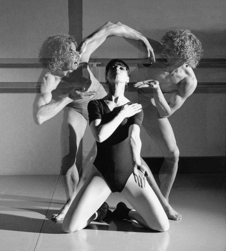 西方人,成年人,中年人,老年人,一个人,两个人,三个人,站,竖图,合作,团队,比利时,欧洲,欧洲人,仅一个女性,仅一个人,表演,仅一个中年女性,赤脚,摄影,敏捷,技能,芭蕾舞,老年男性,老年女性,男人,女人,女性,中年女性,白种人,舞者,跪着,舞蹈,芭蕾舞者,奥斯坦德