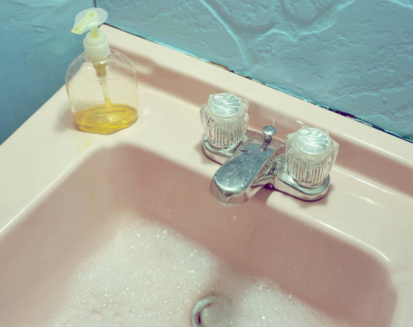 无人,横图,俯视,室内,特写,浴室,静物,美国,肥皂泡,水槽,水龙头,瓶子,摄影,卫生,简单,缅因州,波特兰,新英格兰,高角度拍摄