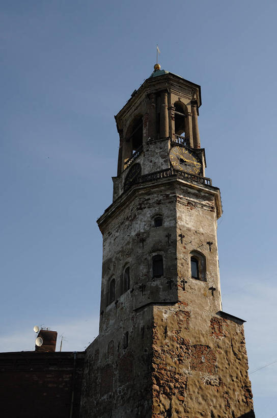 无人,竖图,室外,白天,仰视,建筑,路灯,俄罗斯,时间,古城,历史,钟塔,天空,摄影,照明设备,低角度拍摄