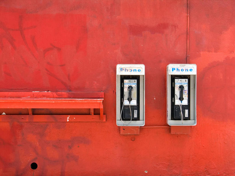 无人,横图,室外,白天,通讯,技术,美国,并排,墙,联系,两个,红色,摄影,北美,北美洲,加利福尼亚,美洲,威尼斯海滩,北亚美利加洲,亚美利加洲,电话机,美利坚合众国,挨着