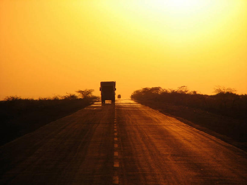 无人,横图,室外,旅途,卡车,路,公路,秘鲁,路标,分界线,黄昏,南美,运输,摄影