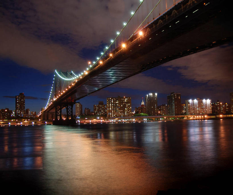 无人,横图,室外,夜晚,仰视,度假,河流,美景,天际线,城市风光,城市,建筑,纽约,美国,反射,景观,桥,曼哈顿,光亮,联系,娱乐,享受,休闲,景色,放松,运输,摄影,吊桥,宁静,照亮,北美,北美洲,美洲,纽约市,纽约州,帝国之州,帝国州,北亚美利加洲,亚美利加洲,曼哈顿桥,低角度拍摄,旅行,下东城,美利坚合众国,曼哈顿区,纽约县,曼哈顿岛,东河