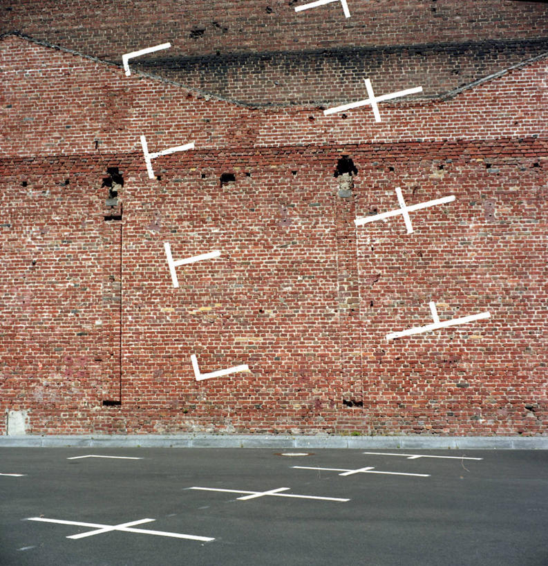 无人,停车场,竖图,室外,白天,路,德国,欧洲,路标,墙,砖墙,运输,摄影,指导,简单,西欧,中欧,德意志联邦共和国,科隆,莱茵兰.普法尔茨州