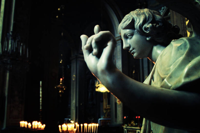 无人,横图,室外,白天,建筑,蜡烛,雕塑,意大利,欧洲,标志,雕像,符号,拱门,光亮,标识,摄影,宗教,照亮,基督教,照明设备,宗教建筑,南欧,意大利文化,意大利共和国,性别符号,灵性,艾米利亚.罗马涅,艾米利亚.罗马涅大区,费拉拉,旅行,大教堂,男性符号