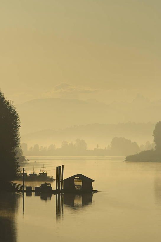 无人,竖图,室外,海洋,山,雾,加拿大,反射,树,运输,摄影,宁静,海峡,大不列颠哥伦比亚,旅行,兰利