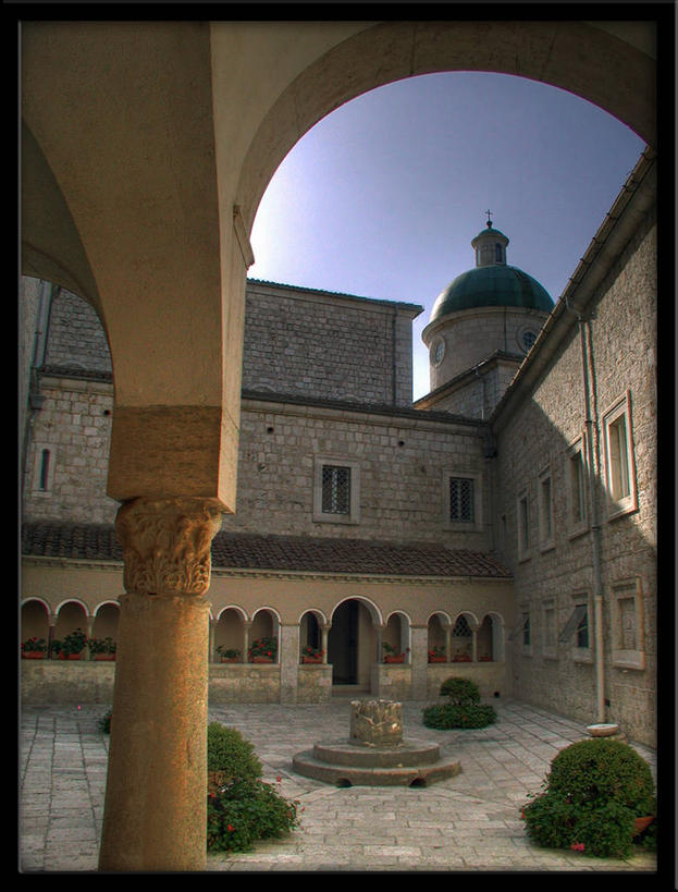 无人,竖图,室外,白天,建筑,意大利,柱子,庭院,摄影,南欧,修道院,意大利文化,拉奇奥,修院,旅行