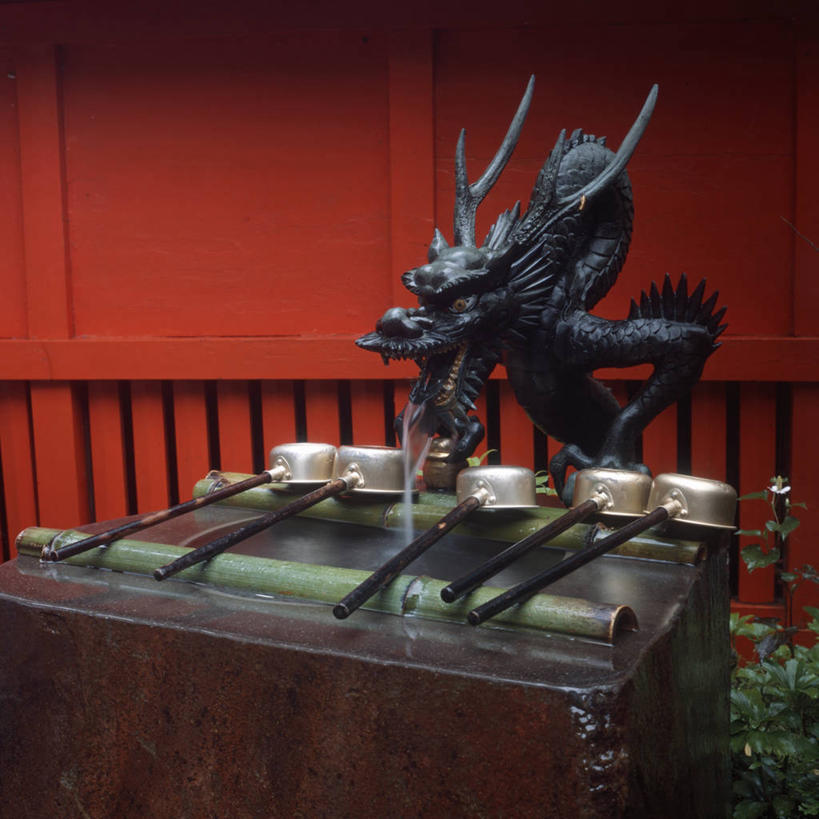 无人,方图,室外,白天,水,喷泉,雕塑,日本,日本文化,艺术,龙,雕像,自来水,虚构,摄影,佛教,长柄勺,炊具,东亚,东亚文化,美术工艺,旅行