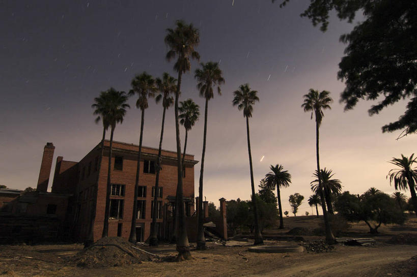 无人,横图,室外,窗户,建筑,酒店,棕榈树,美国,废弃,云,天空,自然,黄昏,摄影,报废,怪异,环境,废物,丢弃,放弃,抛弃,摈弃,拜伦,旅行,屏弃,摈斥,摒除