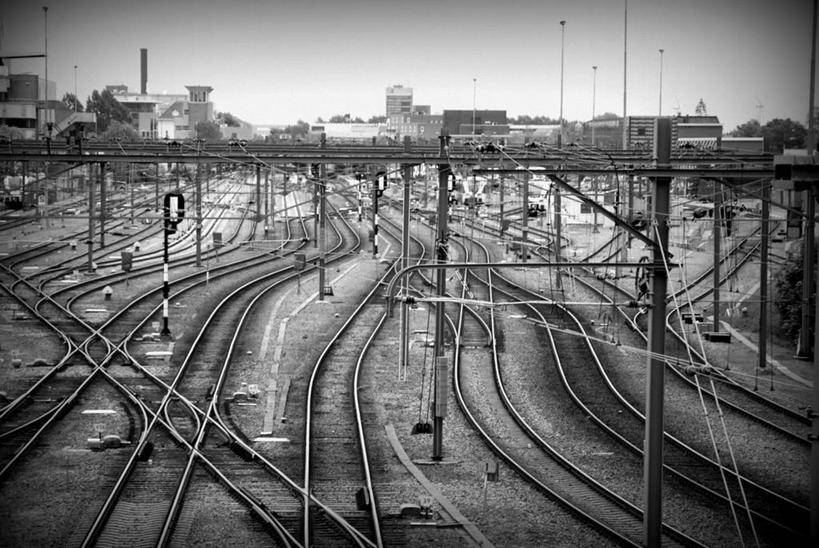 无人,横图,俯视,室外,白天,建筑,路,铁路,荷兰,分离,电缆,轨道,交通,铁轨,联系,运输,摄影,弗里斯兰省,高角度拍摄,电力线