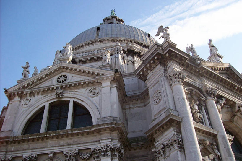 无人,教堂,横图,室外,白天,仰视,美景,建筑,意大利,葡萄牙,威尼斯,景观,云,历史,天空,自然,景色,摄影,圆顶建筑,宗教建筑,自然风光,意大利文化,伊比利亚半岛,威尼托大区,灵性,圣玛莉亚安泰教堂,低角度拍摄,旅行,大教堂