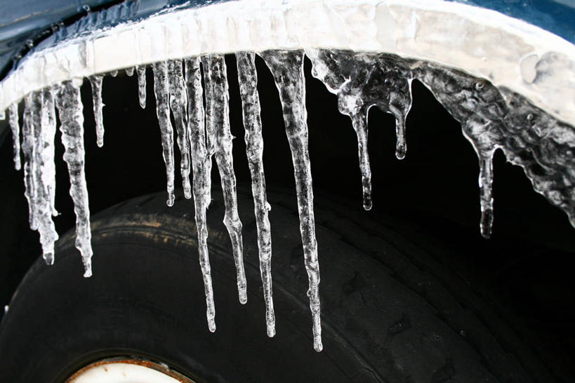 无人,横图,室外,特写,白天,雪,汽车,照明,美国,湿,冰,冬天,面包车,冰柱,天气,灯,轮胎,灯具,寒冷,运输,摄影,车灯,部分,照亮,照明设备,前照灯,前大灯,纽约州,车前灯,列克星敦