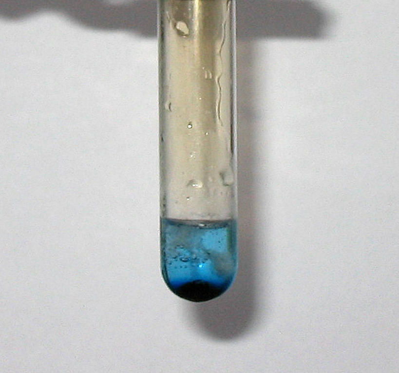 无人,方图,英国,灰色背景,研究,化学,试管,液体,英格兰,一个,蓝色,摄影,肮脏,单个,北欧,邋遢,龌龊,污秽,彩图,影棚拍摄