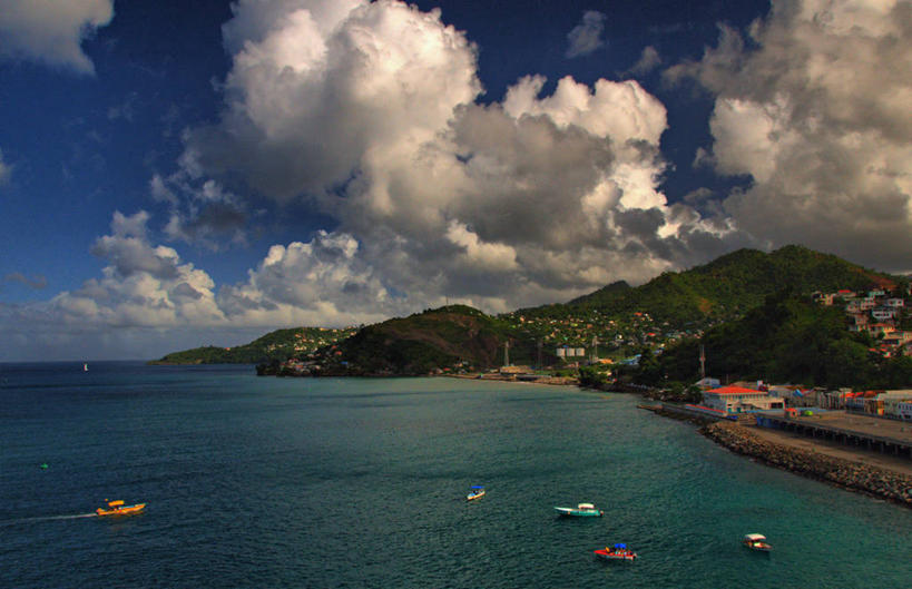 无人,码头,横图,俯视,室外,白天,度假,港口,船,格林纳达,海岸线,水平线,云,城镇,天空,摄影,彩图,高角度拍摄,摆渡口,埠头,渡口,渡头,港湾,海港,货运码头,口岸,商港