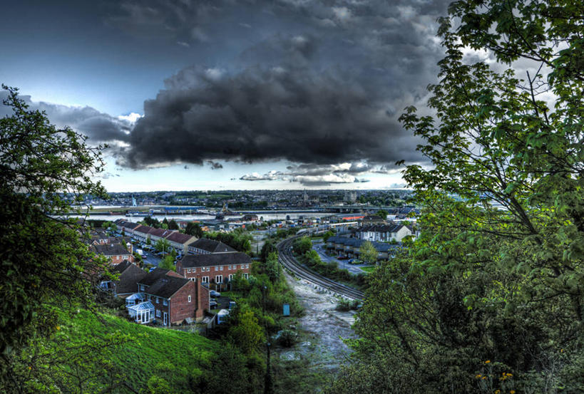 无人,横图,室外,白天,度假,美景,山,城市风光,城市,建筑,英国,地平线,景观,乌云,辽阔,地面,天气,娱乐,享受,休闲,广阔,景色,放松,摄影,一望无际,北欧,延伸,天地相交,无边无际,一马平川,罗切斯特,肯特,彩图
