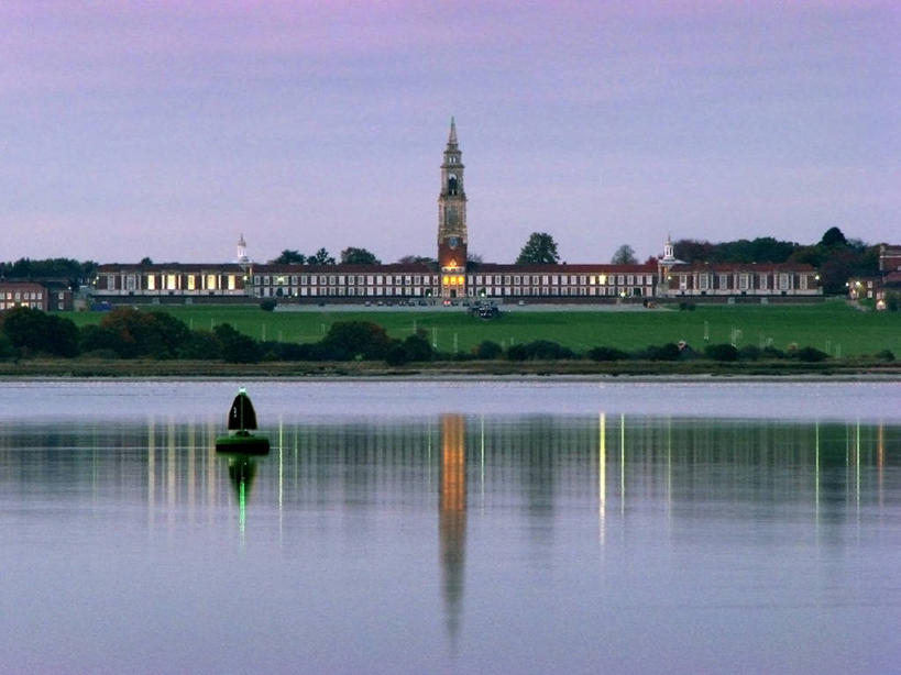 无人,横图,室外,正面,建筑,英国,反射,水面,塔,黄昏,摄影,宁静,照亮,北欧,艾塞克斯大学,彩图