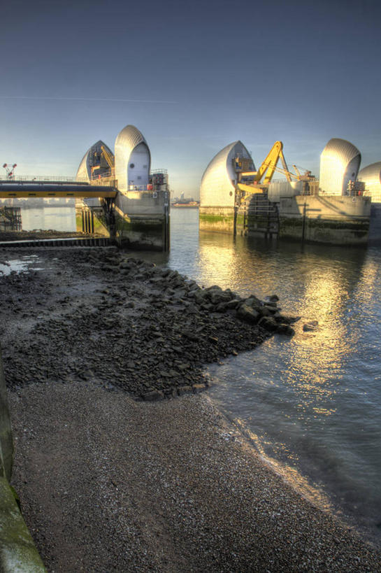 无人,竖图,室外,白天,建筑,日光,英国,欧洲,伦敦,反射,首都,工业区,泰晤士河,水坝,工业,摄影,西欧,北欧,大不列颠,英国文化,大不列颠及北爱尔兰联合王国,大不列颠及爱尔兰联合王国,水力发电,雾都,彩图,内伦敦,大不列颠王国,大英帝国,联合王国,日不落帝国