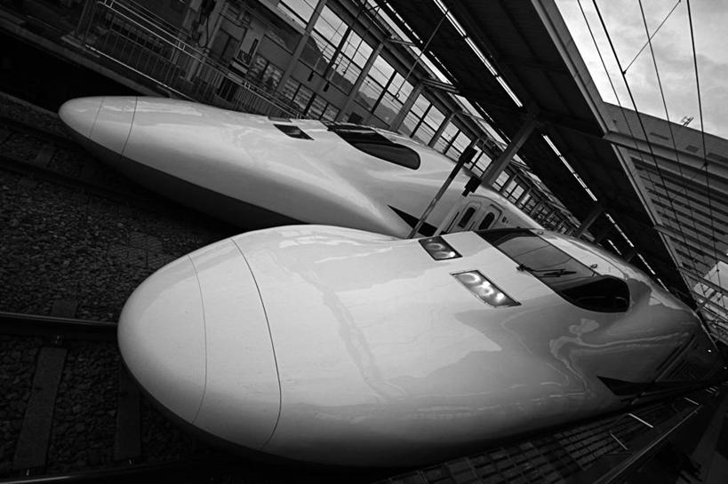 无人,横图,黑白,室外,白天,车站,广岛县,日本,站台,现代,月台,两个,运输,摄影,停止,暂停,高速列车,东亚,停滞,旅行