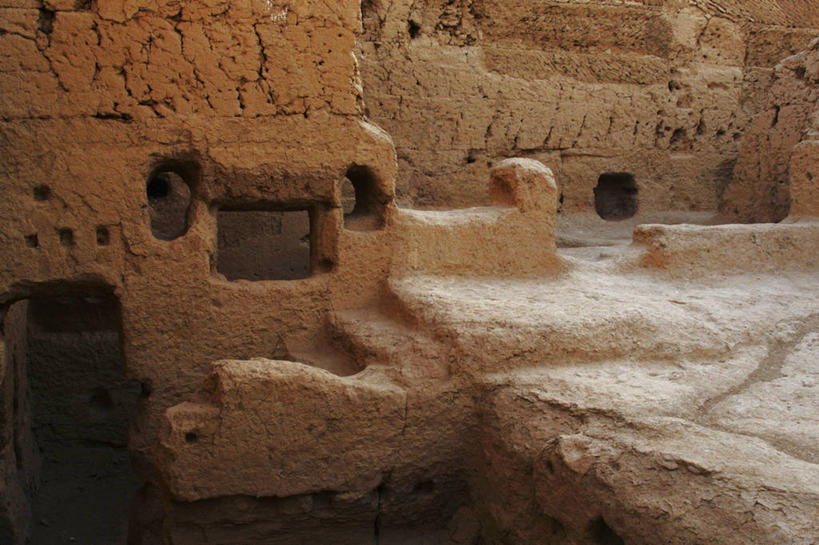 无人,横图,室外,白天,建筑,破碎,围墙,历史,破坏,石墙,破损,废墟,地标建筑,摄影,佛教,粉碎,损坏,中国文化,修道院,毁坏,摧毁,吐鲁番,新疆维吾尔自治区,古代文明,彩图,旅行,过去