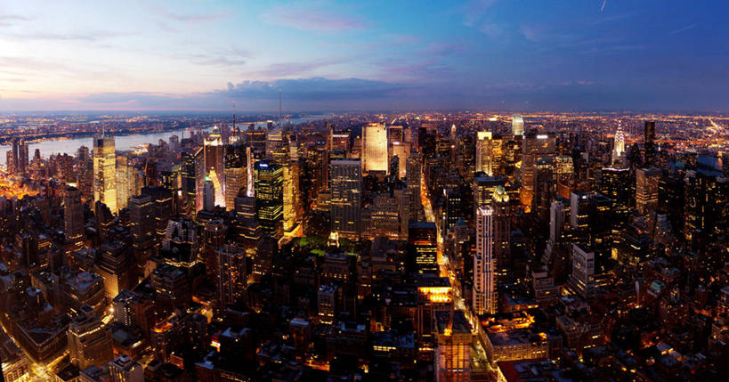 无人,横图,俯视,室外,度假,美景,城市风光,城市,建筑,摩天大楼,纽约,美国,地平线,景观,辽阔,曼哈顿,地面,光亮,娱乐,黄昏,享受,休闲,广阔,办公大楼,景色,放松,摄影,一望无际,照亮,北美,北美洲,延伸,美洲,市区,纽约市,纽约州,帝国之州,帝国州,天地相交,北亚美利加洲,亚美利加洲,无边无际,一马平川,彩图,高角度拍摄,旅行,上西区,美利坚合众国,曼哈顿区,纽约县,曼哈顿岛,广角