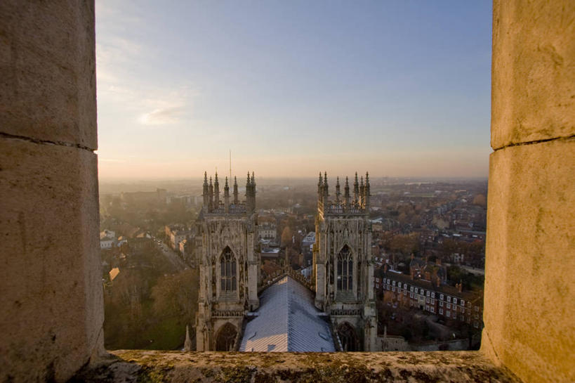 无人,横图,俯视,室外,白天,度假,美景,城市风光,城市,建筑,日光,英国,对称,屋顶,地平线,景观,塔,辽阔,地面,宏伟,历史,娱乐,地标建筑,享受,休闲,广阔,景色,放松,摄影,宗教,一望无际,北欧,延伸,英国文化,哥特式风格,天地相交,约克大教堂,约克郡,无边无际,一马平川,北约克郡,彩图,高角度拍摄,旅行,大教堂