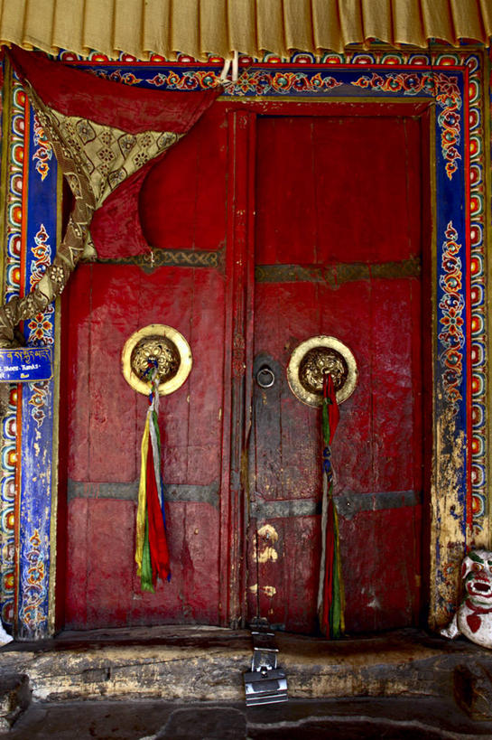 无人,竖图,室外,特写,白天,门,建筑,印度,亚洲,装饰,历史,地标建筑,摄影,宗教,拉达克,修道院,南亚,印度共和国,克什米尔,印度次大陆,查谟.克什米尔,查谟.克什米尔邦,列城,列城县,彩图,旅行,喀什米尔,克什米尔地区