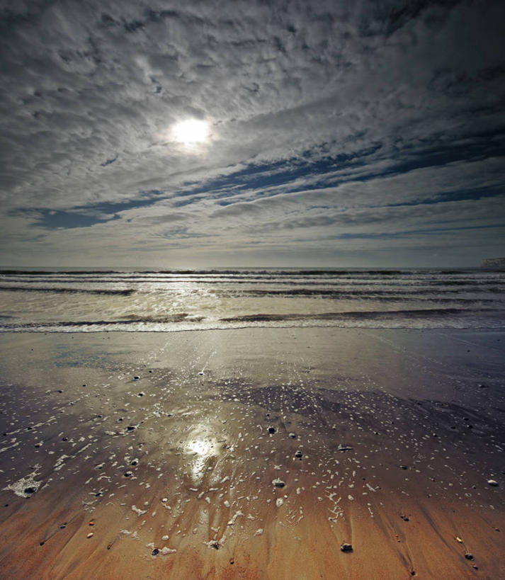 无人,竖图,室外,水,太阳,英国,反射,沙子,地平线,河岸,水边,水平线,云,风景,天空,自然,波浪,摄影,宁静,环境,北欧,怀特岛,高积云,海滩,彩图,旅行,淡水