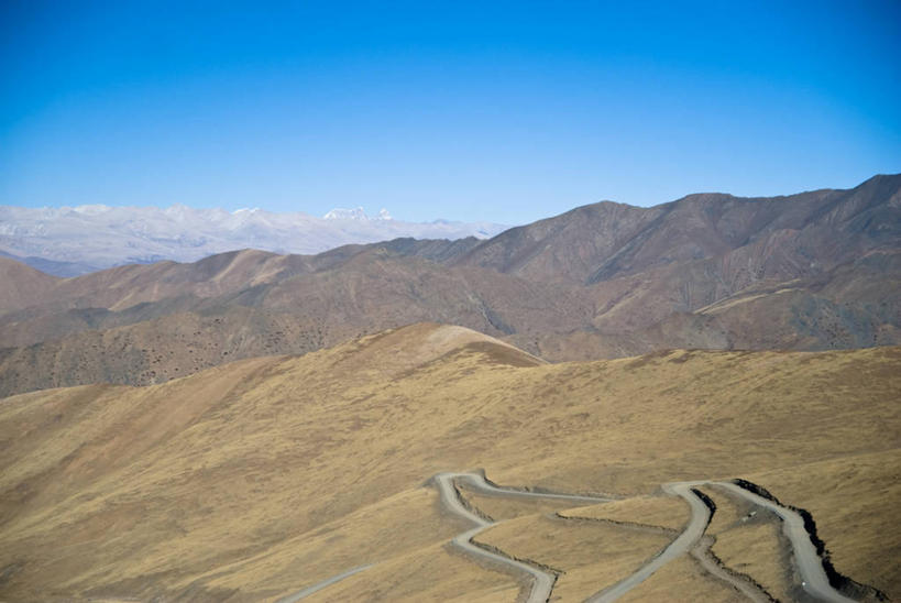 无人,横图,室外,白天,美景,山脉,地平线,地形,景观,小路,辽阔,地面,风景,自然,广阔,景色,摄影,宁静,一望无际,自然风光,延伸,西藏自治区,万里无云,天地相交,无边无际,一马平川,自然保护区,彩图,道路工程