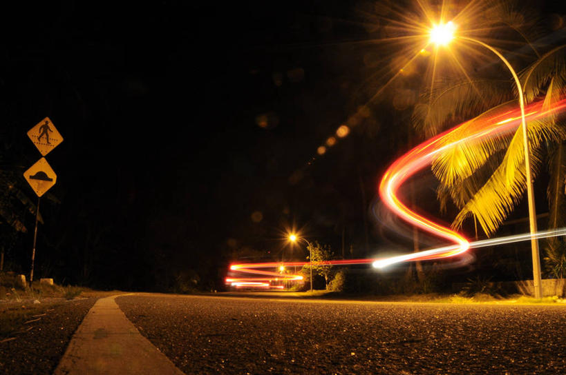 无人,横图,室外,夜晚,长时间曝光,风险,路,路灯,马尔代夫,摄影,尾灯,迅速,交通标志,彩图