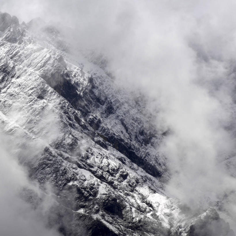 无人,方图,俯视,黑白,室外,白天,美景,山,雾,德国,欧洲,阿尔卑斯山,景观,风景,自然,景色,摄影,西欧,自然风光,阿尔卑斯山脉,德意志联邦共和国,肌理,巴伐利亚,巴伐利亚州,拜恩州,拜恩自由州,楚格峰,自然地理,岩石,彩图,高角度拍摄
