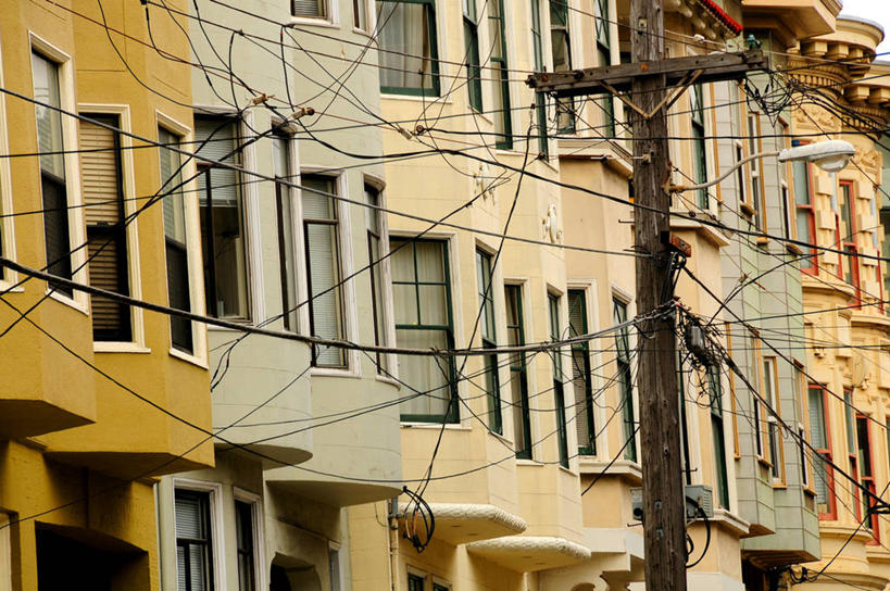 无人,横图,室外,白天,建筑,路灯,美国,环绕,缠绕,公寓,杆,电话线,摄影,住房,加利福尼亚,纠缠,彩图,旅行,居住区,电力线