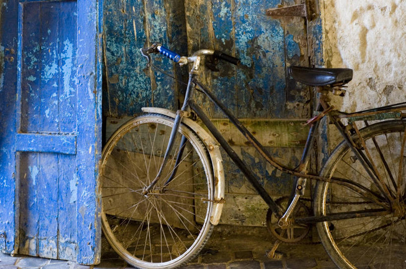 无人,横图,室外,白天,门,自行车,摩洛哥,墙,古典,靠,靠着,摄影,腐烂,索维拉城,彩图,旅行,过去