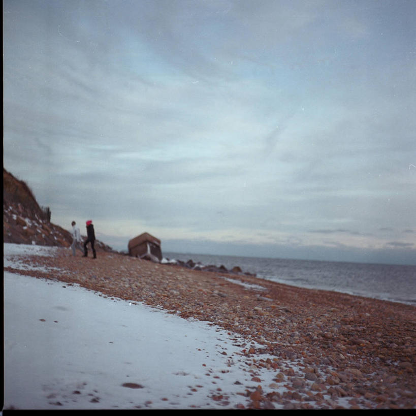 两个人,方图,室外,侧面,神秘,美景,船,美国,河岸,景观,水平线,自然,鹅卵石,景色,摄影,自然风光,海景,卷云,海滩,岩石,步行,彩图,独处