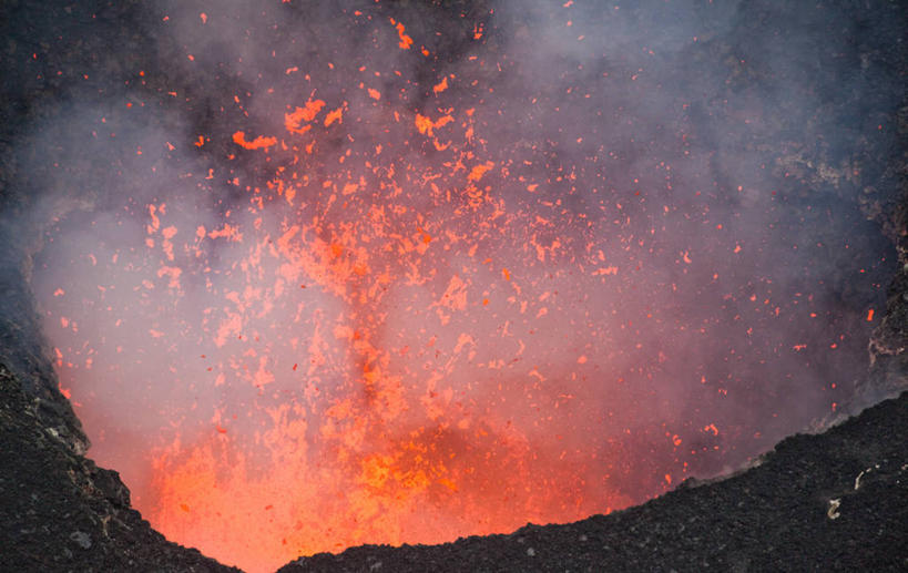 无人,横图,室外,夜晚,爆炸,瓦努阿图,围绕,火花,烟雾,烟,熔岩,摄影,缭绕,爆发,旋绕,萦绕,回绕,彩图