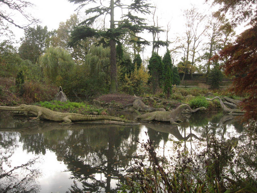 无人,公园,横图,室外,白天,英国,欧洲,伦敦,反射,雕像,池塘,首都,摄影,恐龙,西欧,大不列颠,大不列颠及北爱尔兰联合王国,大不列颠及爱尔兰联合王国,雾都,水晶宫,秋天,彩图,兰贝斯区,大不列颠王国,大英帝国,联合王国,日不落帝国,过去