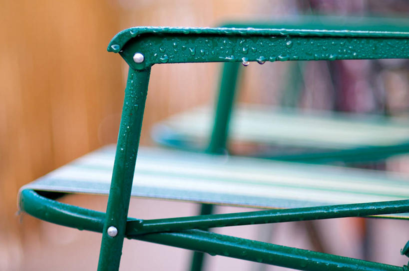 无人,横图,室外,特写,白天,雨,椅子,波兰,雨滴,摄影,宁静,克拉科夫,彩图