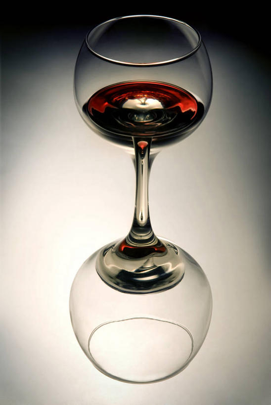 无人,竖图,庆祝,反射,饮食,红葡萄酒,摄影,葡萄酒杯,纯净,彩图,影棚拍摄